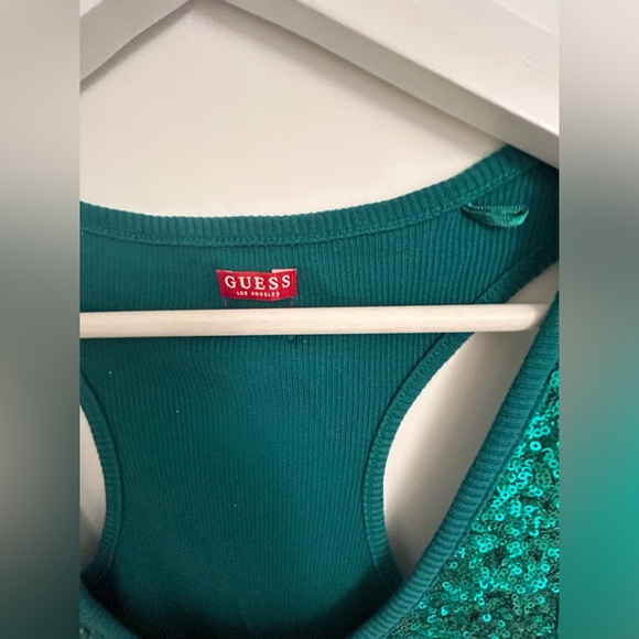 GUESS - Picture 2 of 3